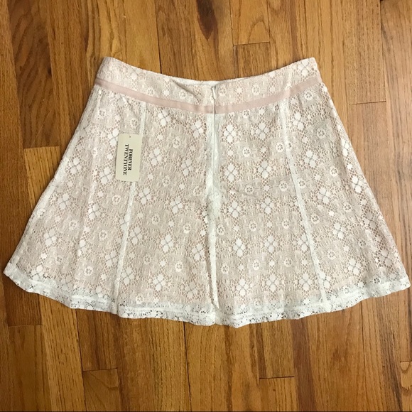 NWT Lace Pink & White Mini Skirt W/ Ribbon Detail - Picture 6 of 7